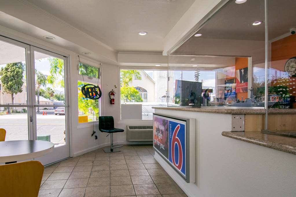 Motel 6 San Bernardino CA Downtown - photo 25