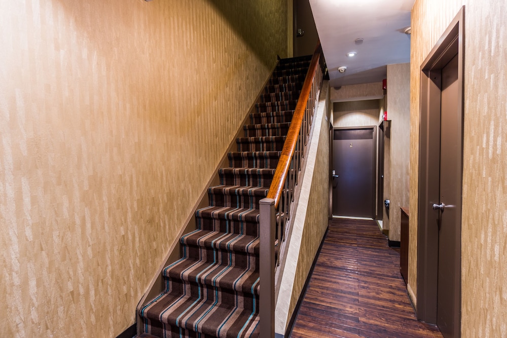 Hotel Five44 - photo 32
