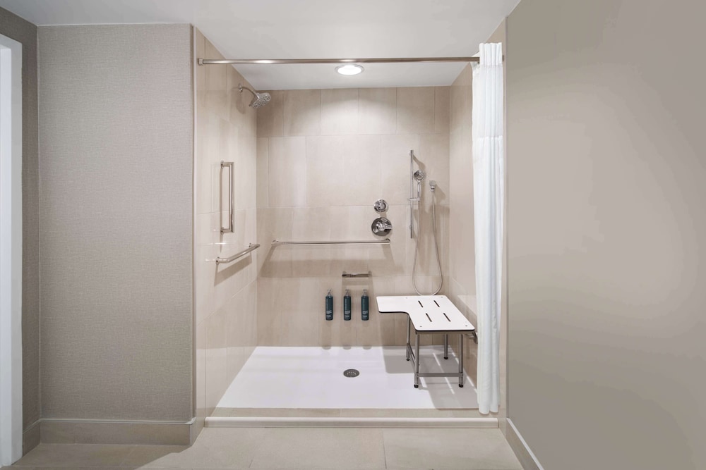 DoubleTree by Hilton Austin - photo 28