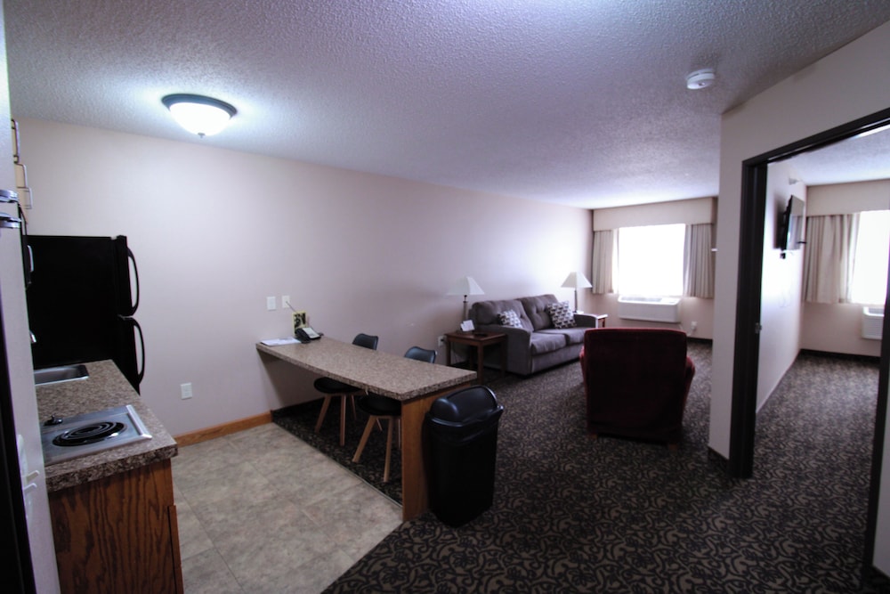 Canby Inn And Suites - photo 18