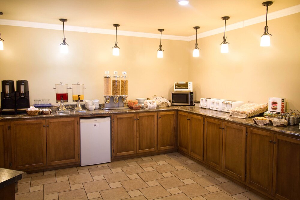 Hotel Marineau La Tuque Centre in La Tuque, Canada