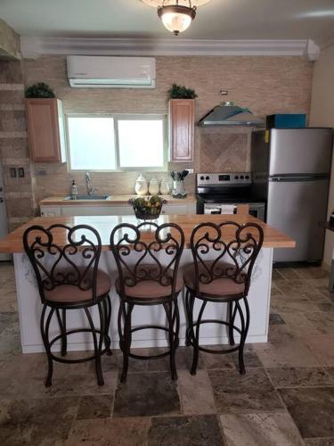 Brothers Townhouse Puerto Peñasco Centro — 4-Star Luxury Hotel in Puerto Penasco, Mexico