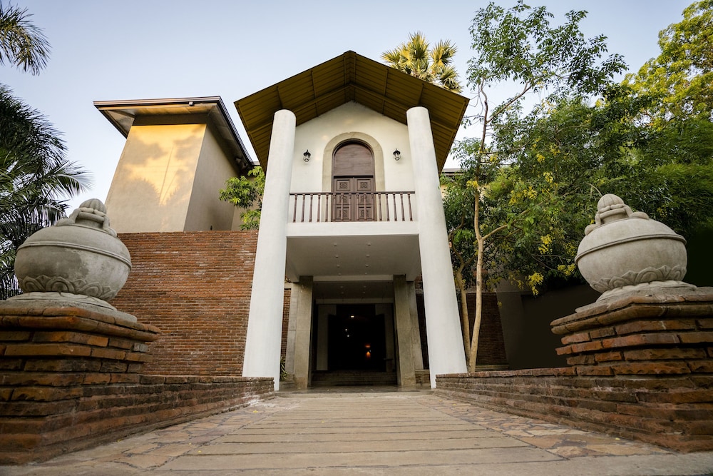 Hotel Alakamanda in Anuradhapura, Sri Lanka