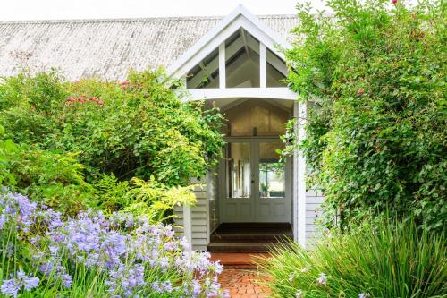 The White Shack — Saint Leonards