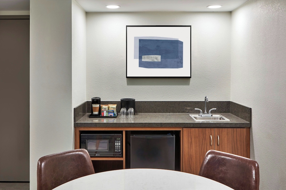 Courtyard by Marriott Vallejo Napa Valley - photo 41