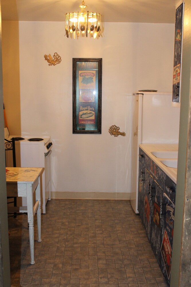 Black Bear Motel - photo 19