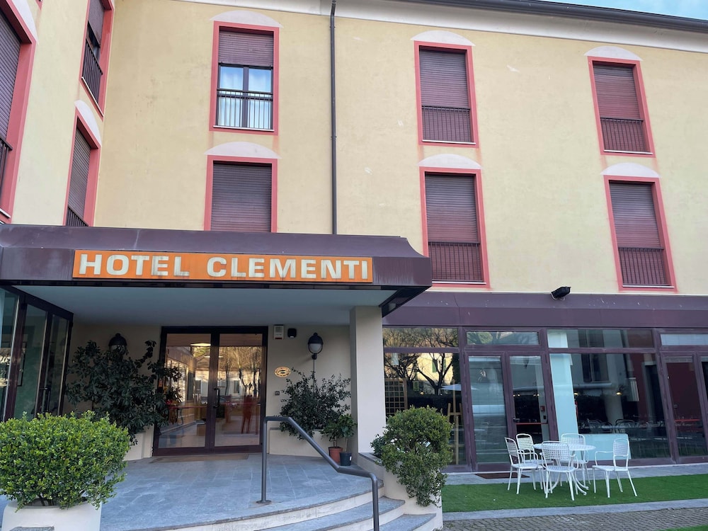 Hotel Clementi — hotel in Salice Terme