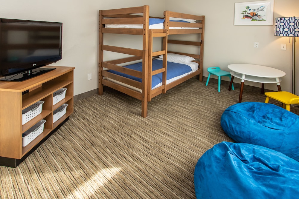 Holiday Inn Express Hotel & Suites Roseville Galleria Area by IHG - photo 68