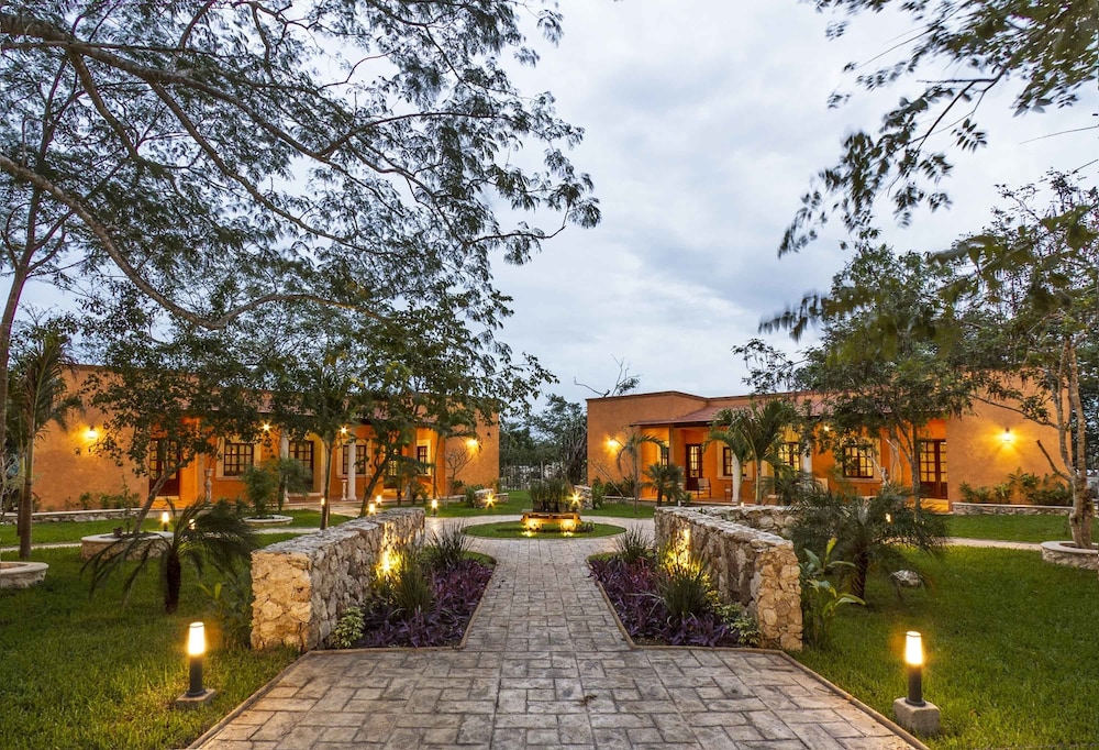 Hacienda Santa Cruz — 4-Star Luxury Hotel in Merida, Mexico