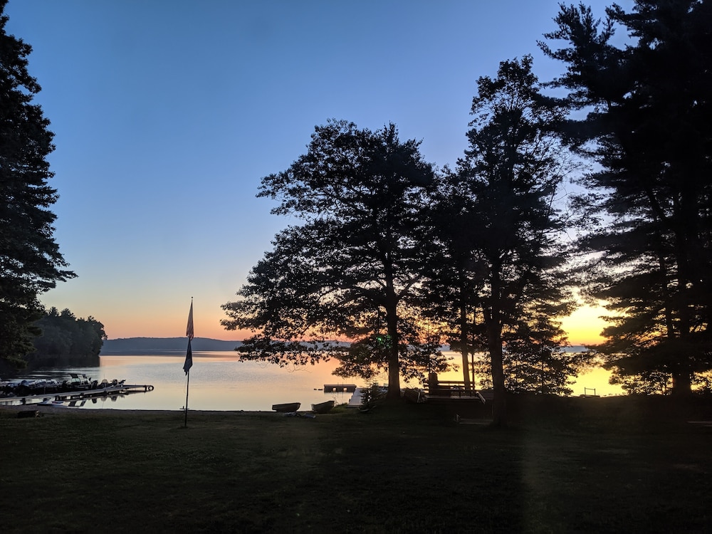 Coadys' Point of View Lake Resort - photo 413