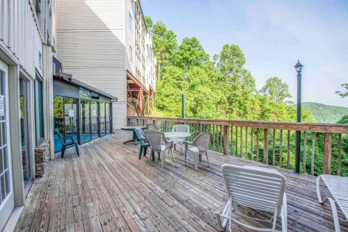 Misty Mountain Getaway - photo 22