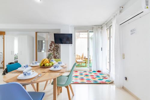 Penthouse Duplex in a 5 floors typical spanish house 8 min to Center by Metro — 4-Star Luxury Hotel in Valencia, Spain