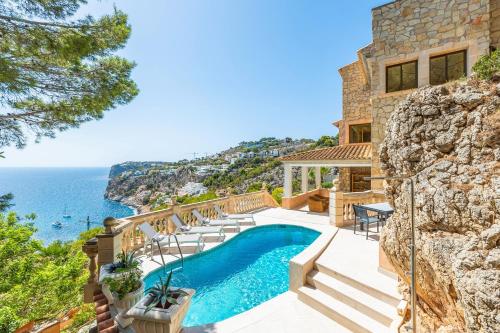 Villa Cala Llamp — 4-Star Luxury Hotel in Andratx, Spain