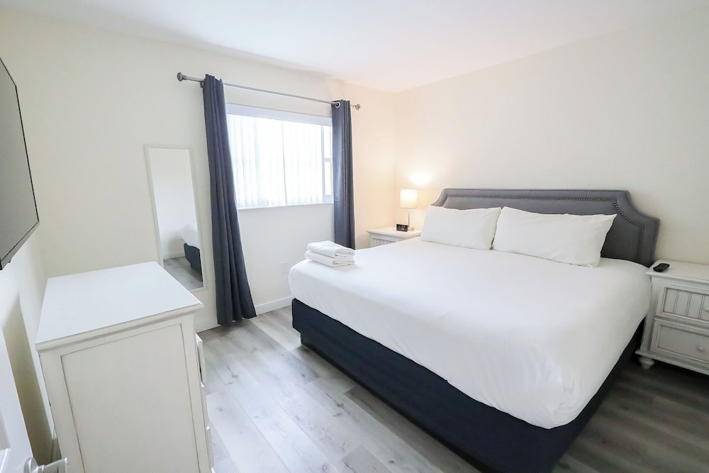 Siesta Key Beach Resort and Suites - photo 24