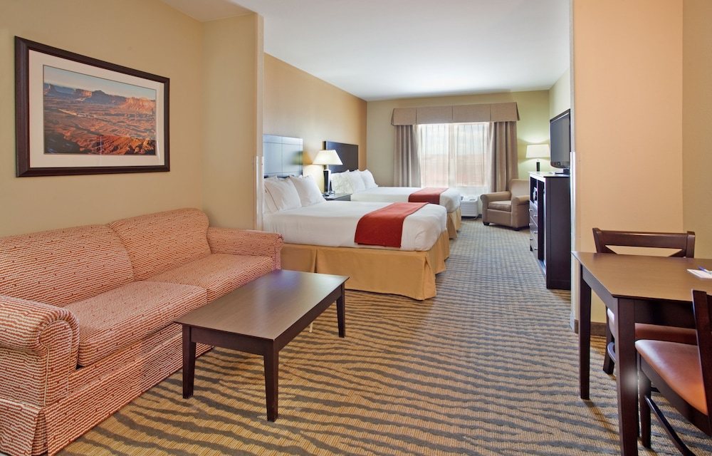 Holiday Inn Express Hotel & Suites Gallup East by IHG - photo 9