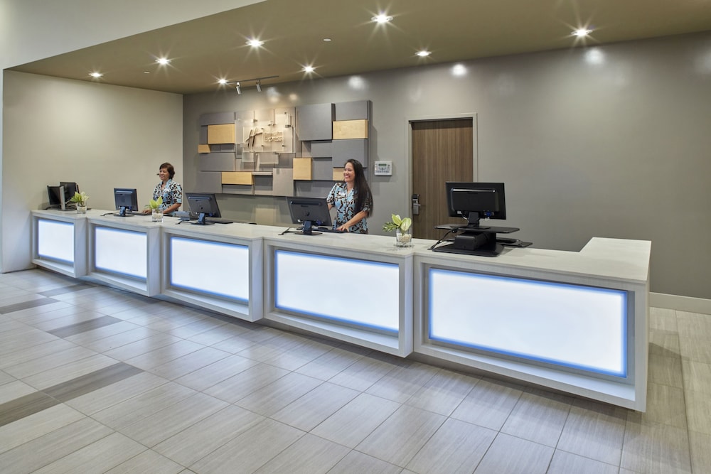Holiday Inn Express Waikiki by IHG - photo 74