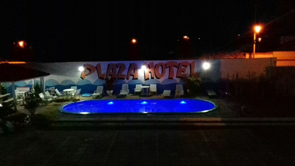 Plaza hotel — hotel in Ibotirama
