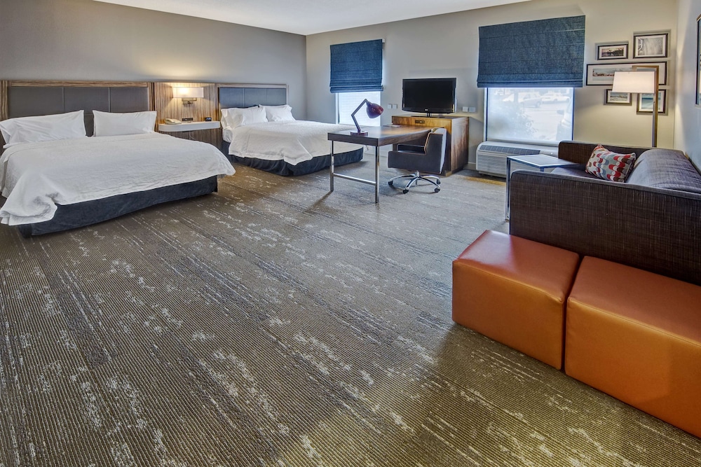 Hampton Inn & Suites Fort Myers Estero FGCU - photo 14