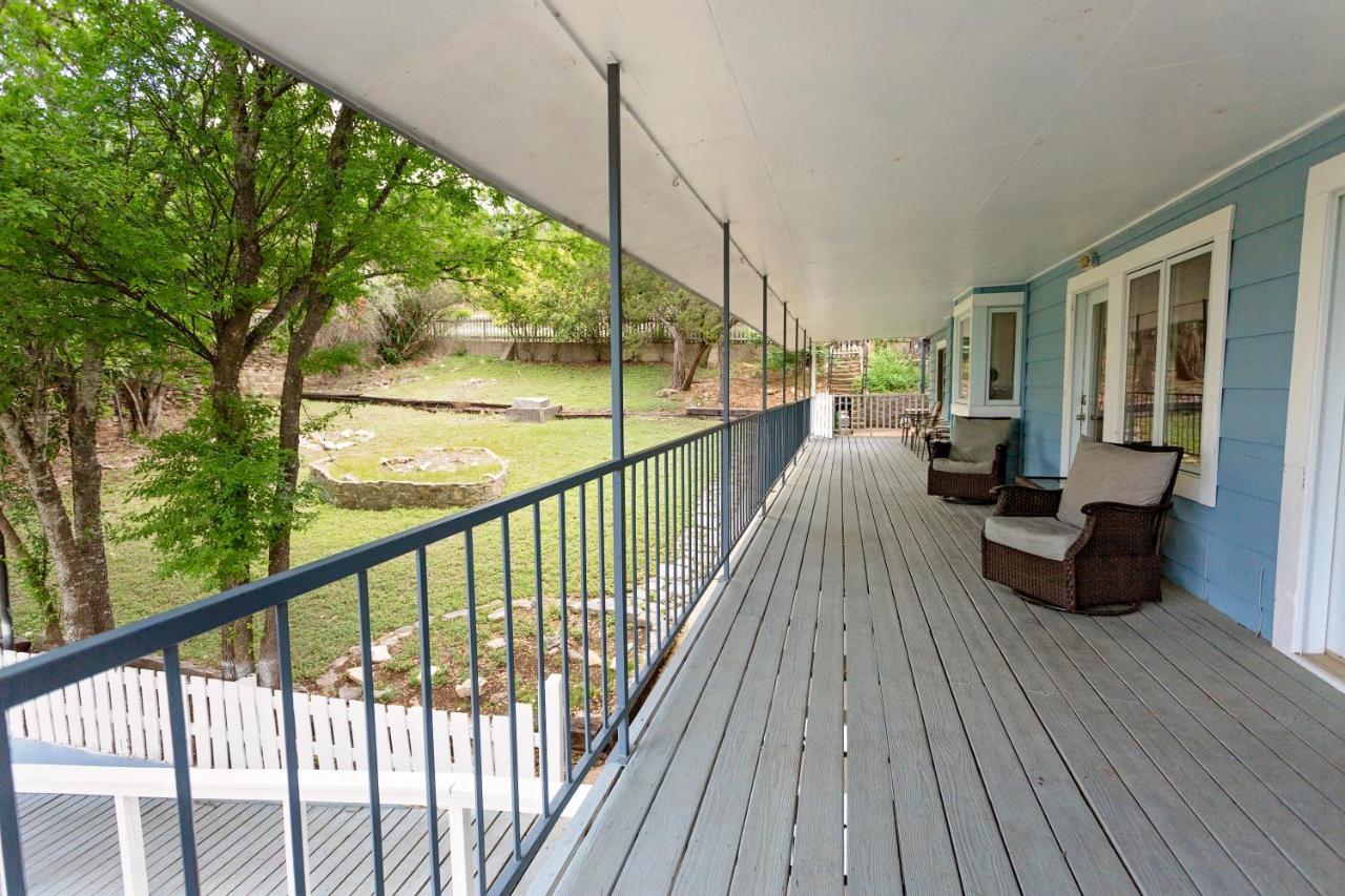 Blues Escape 4000 Sqft. a Few Steps To Canyon Lake - photo 5