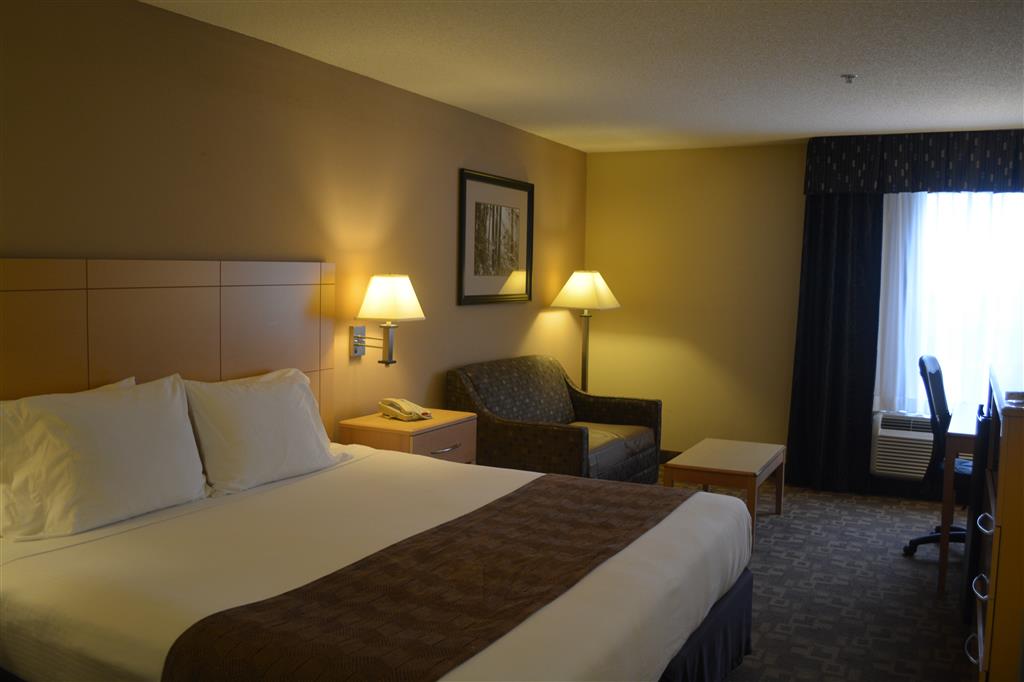 SureStay Plus Hotel by Best Western Roanoke Rapids I 95 - photo 13