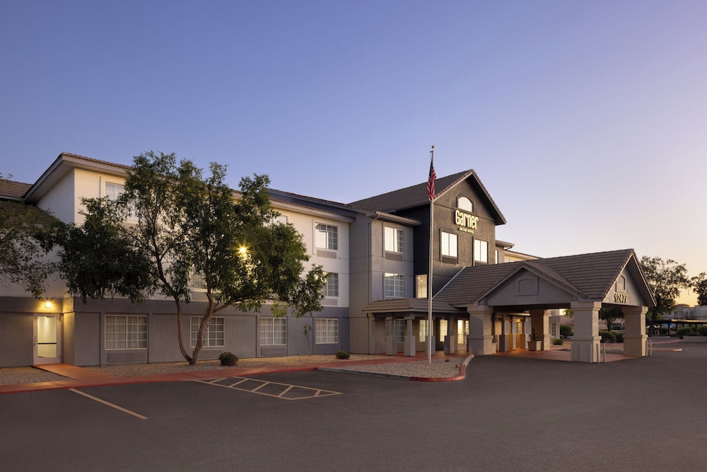 Days Inn & Suites Surprise — hotel in Surprise
