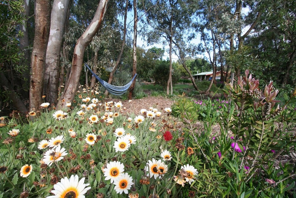 Southern Grampians Cottages — 4-Star Luxury Hotel in Stawell, Australia