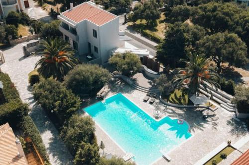 Rio Deluxe Villa — 4-Star Luxury Hotel in Keratsini, Greece