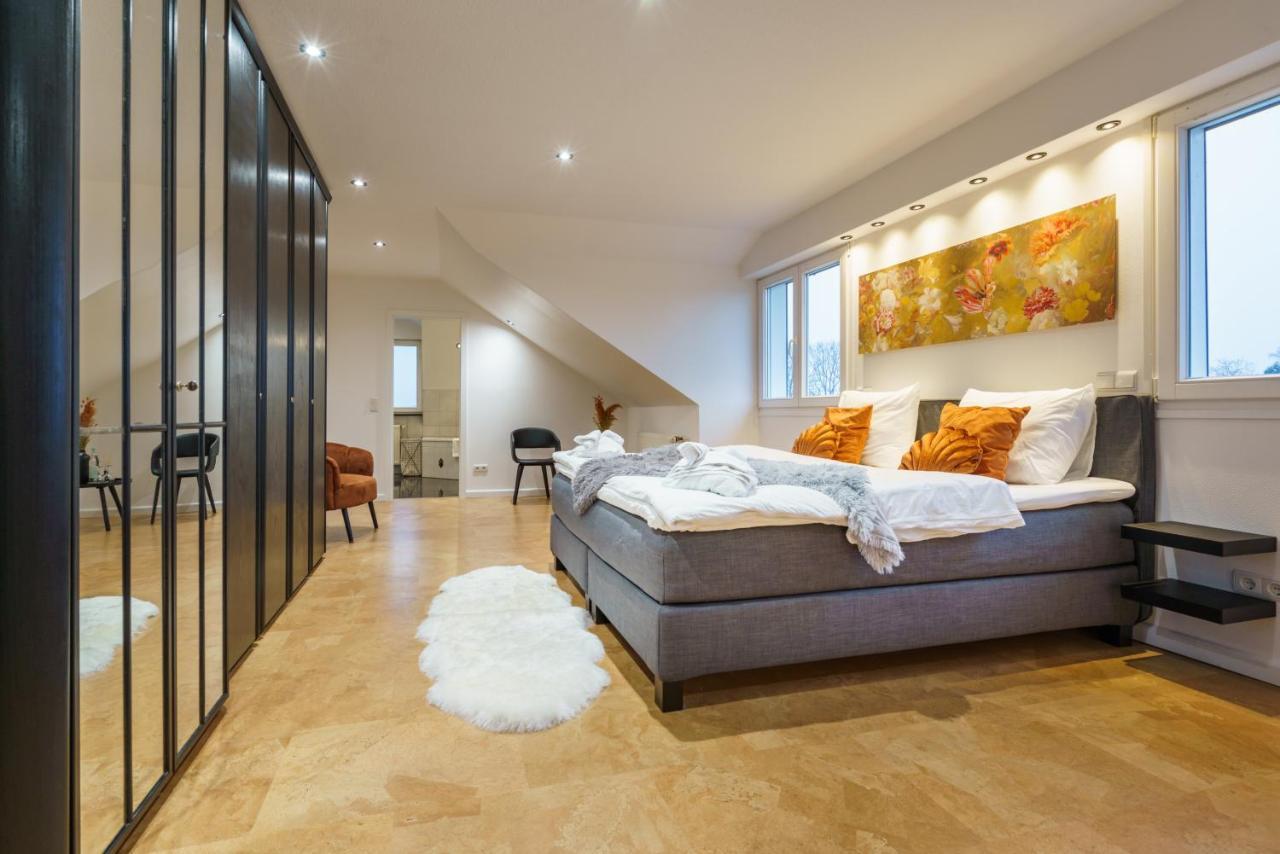 Huize van Neijenhoff — 4-Star Luxury Hotel in Schuettorf, Germany
