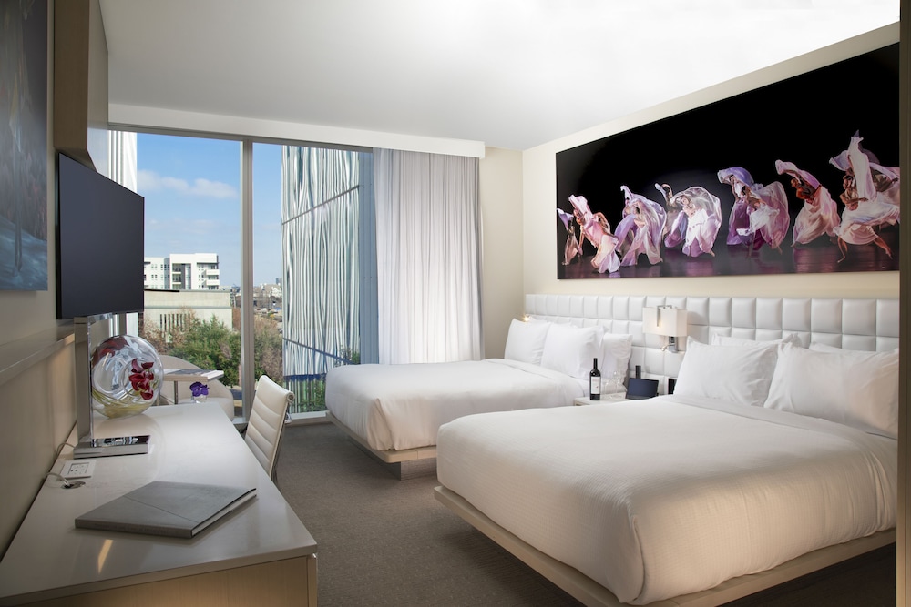 HALL Arts Hotel Dallas Curio Collection by Hilton - photo 5