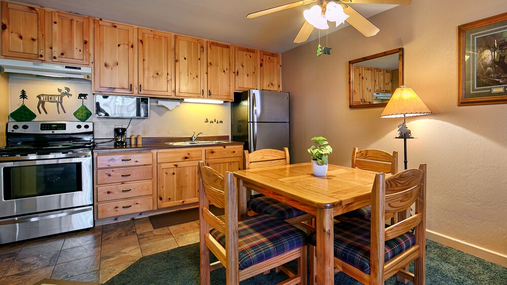 Donner Lake Village Resort - photo 24