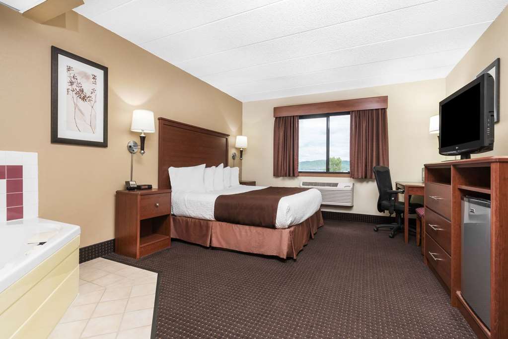 AmericInn by Wyndham Lake City - photo 14