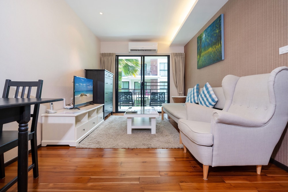 New Apartment TTL B209 in New Rawai Beach Residence with Tropical Pools — 4-Star Luxury Hotel in Rawai, Thailand