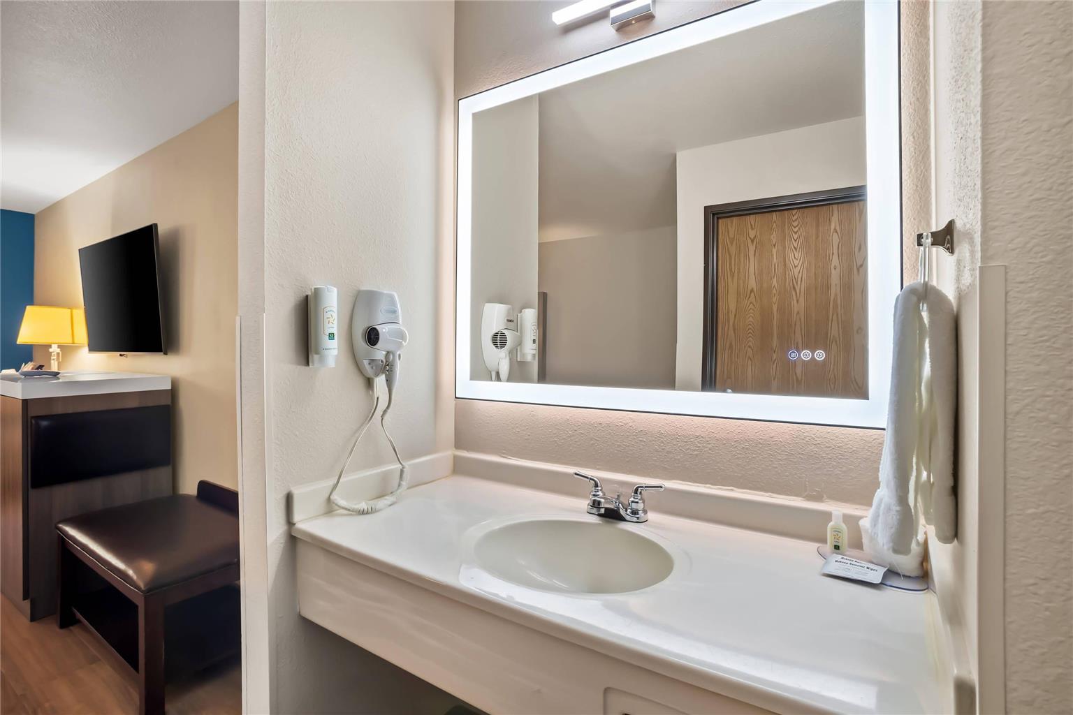 Quality Inn Port Orchard - photo 58