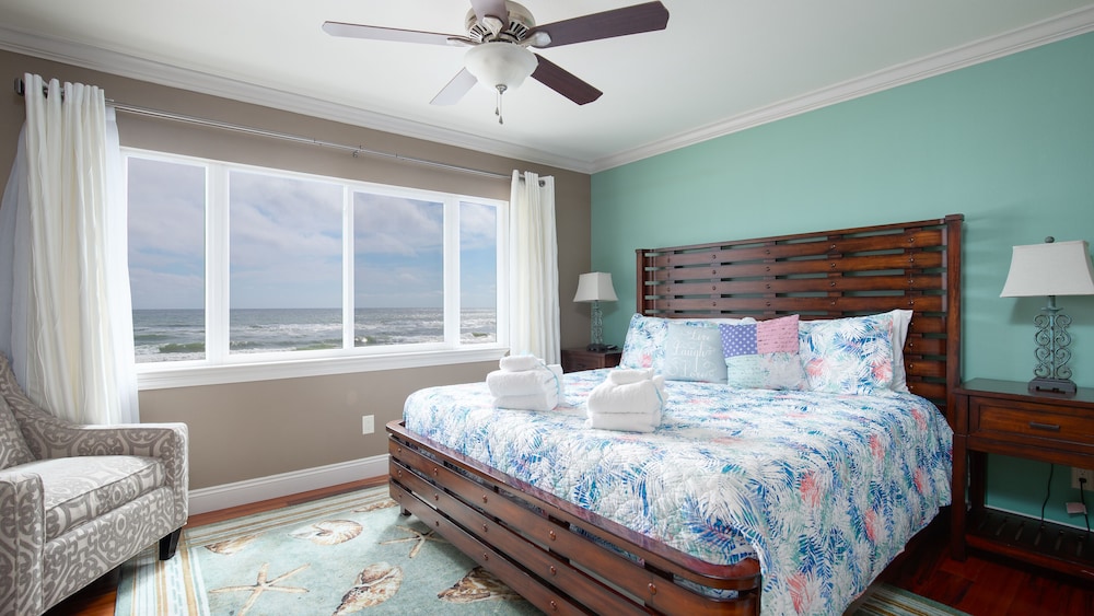 The Wright Stuff OBX - carbon neutral hotel in Kill Devil Hills