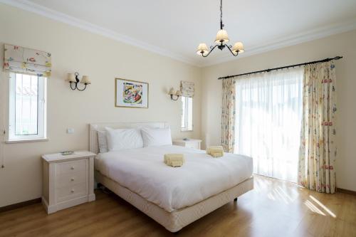Villa White Cottage by SAPvillas — 4-Star Luxury Hotel in Vilamoura, Portugal
