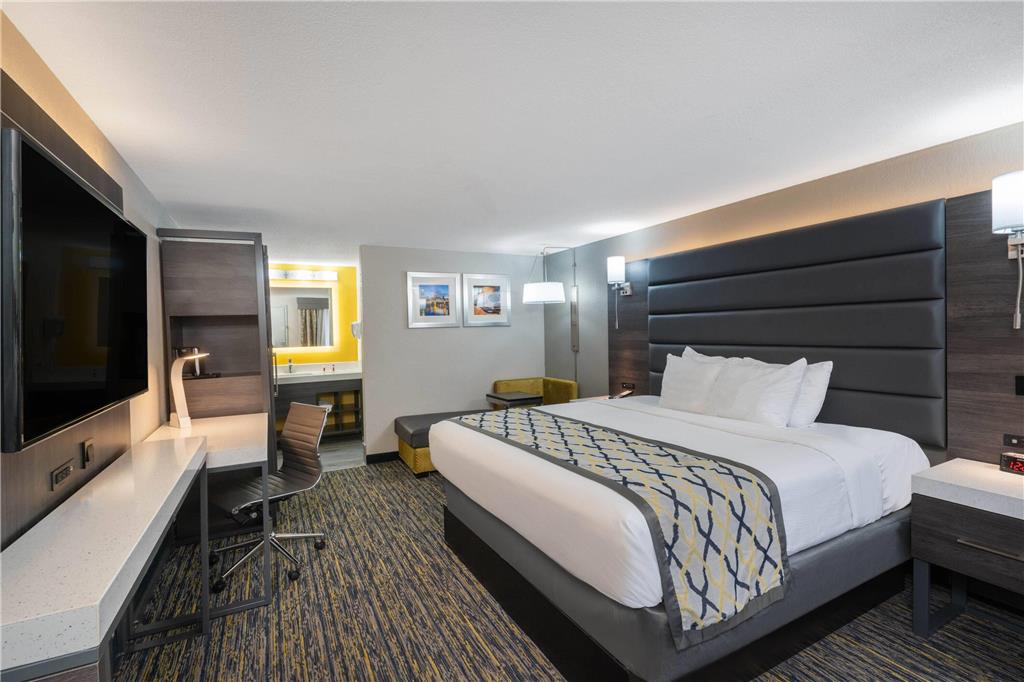 Baymont by Wyndham Murfreesboro - photo 14
