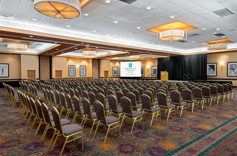 Embassy Suites by Hilton Kansas City International Airport - photo 62