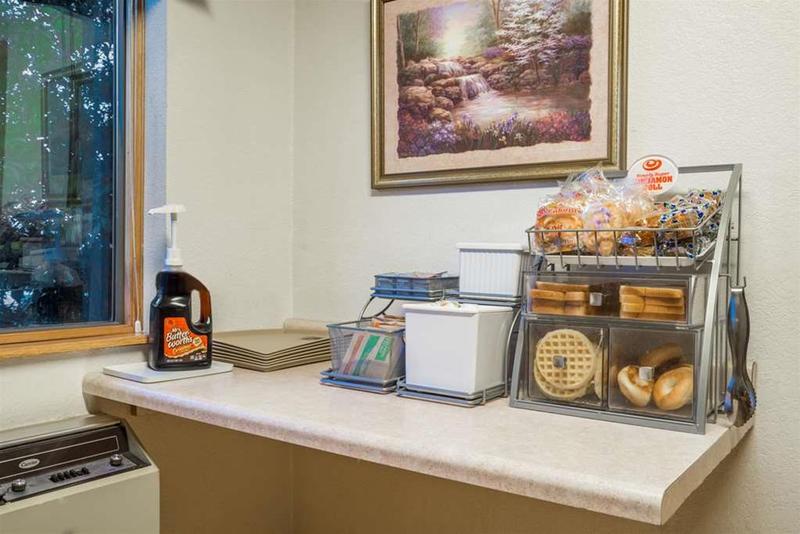Coratel Inn and Suites by Jasper Stillwater - photo 17
