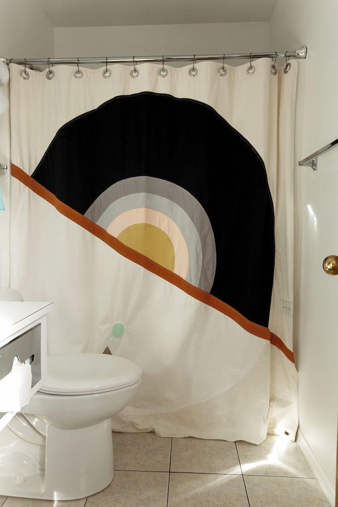 The Sierra Motel - photo 30