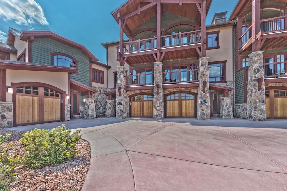 Fairway Springs by Lespri Management - photo 8