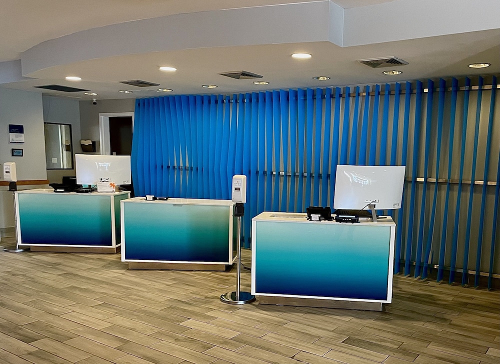 Radisson Hotel Milwaukee Airport