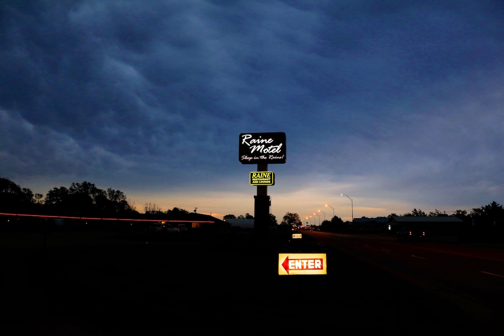 Raine Motel - photo 108