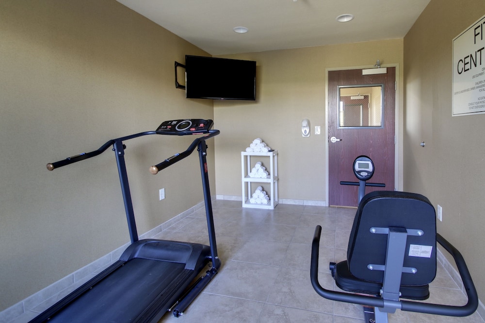 Cobblestone Inn & Suites Avoca - photo 8