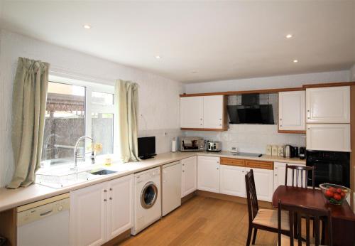 Whitley Bay Sleeps 6 Parking Fast Wifi Dogs Welcome in Whitley Bay, United Kingdom