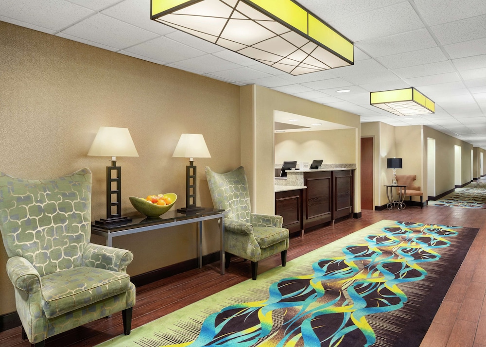 Hampton Inn Dallas Irving Las Colinas - photo 3