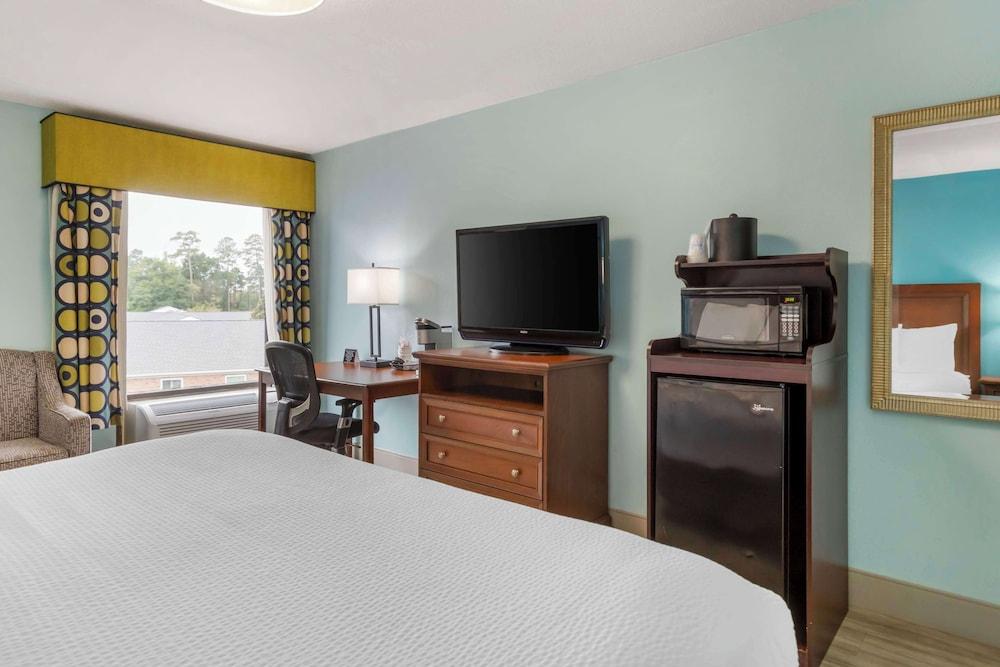 Baymont Inn And Suites Myrtle Beach - photo 17
