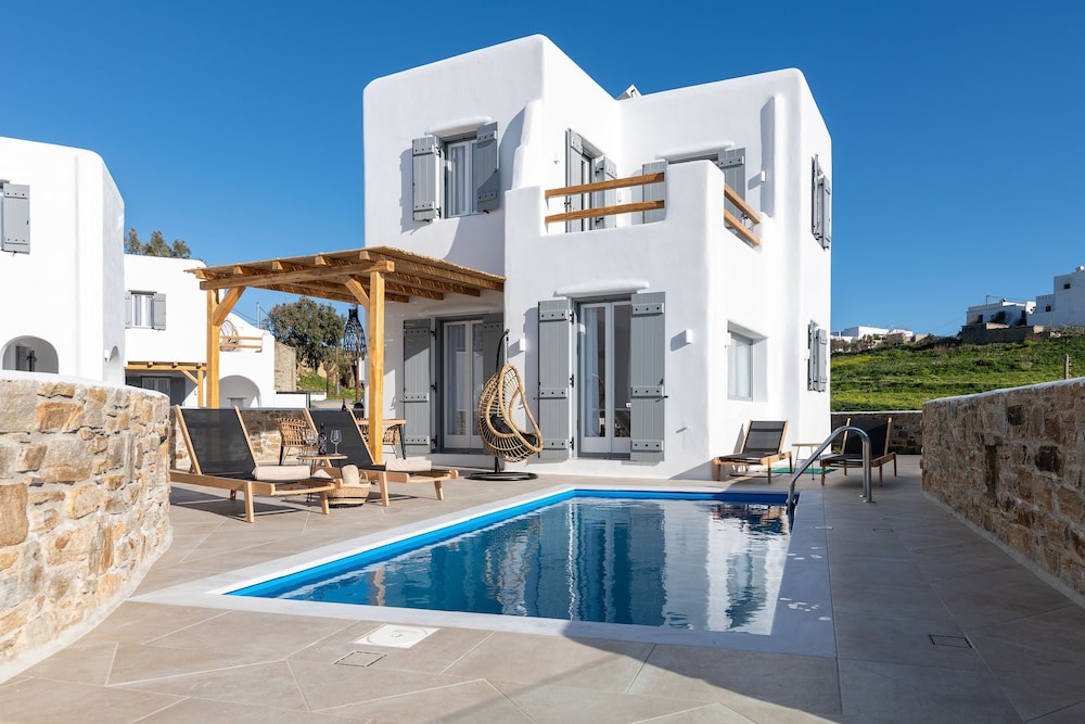 Naxian Sunset Luxury Villas — 4-Star Luxury Hotel in Naxos, Greece