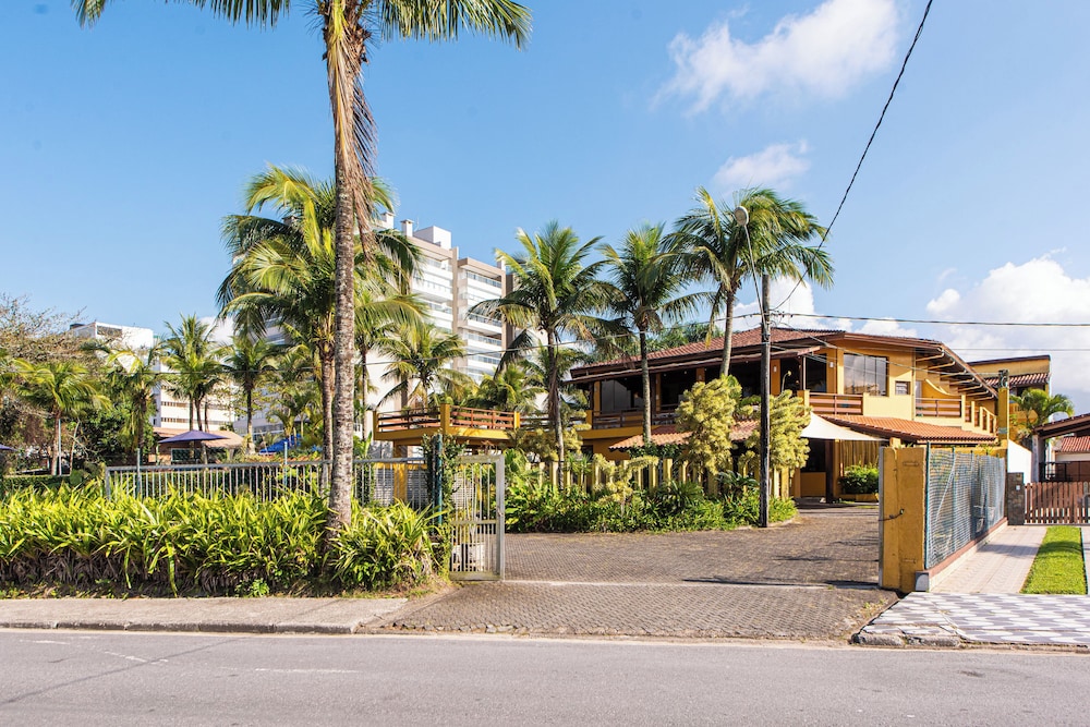 Cia do Mar Praia Hotel in Bertioga, Brasil