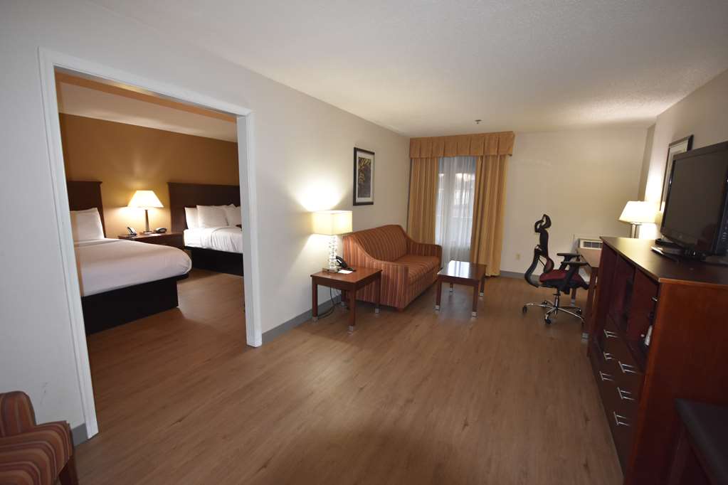 Best Western Plus Governor's Inn - photo 21