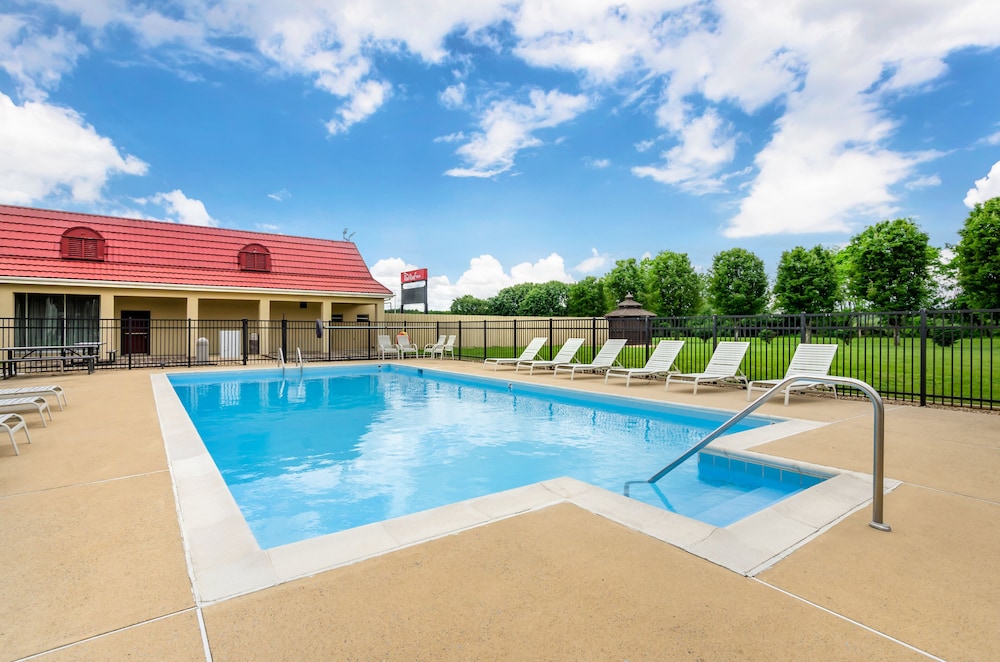 Red Roof Inn Staunton - photo 25